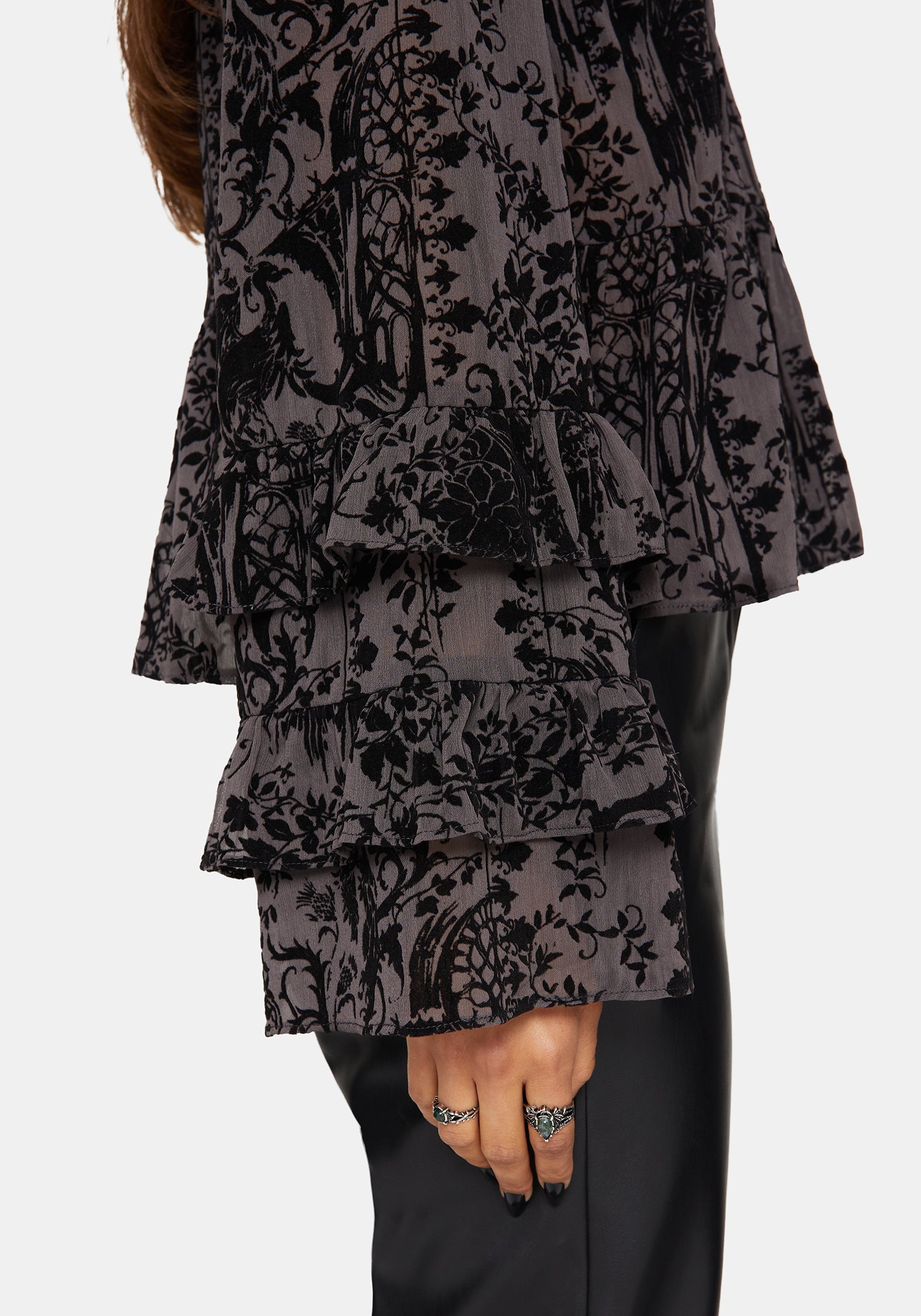 Thorned Beflockt Castle Druck Chiffon Rüsche Bluse