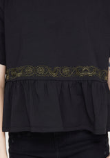 Fianna Bestickt Rüsche Saum Kurz T-Shirt