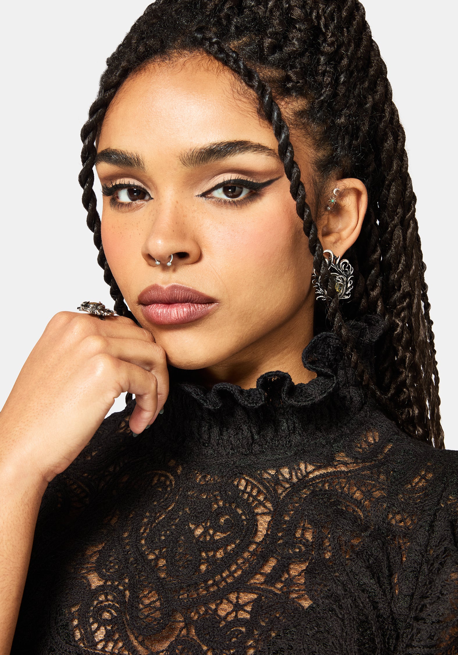 Lyra Spitze Gerafft Hoch Hals Bluse - Schwarz