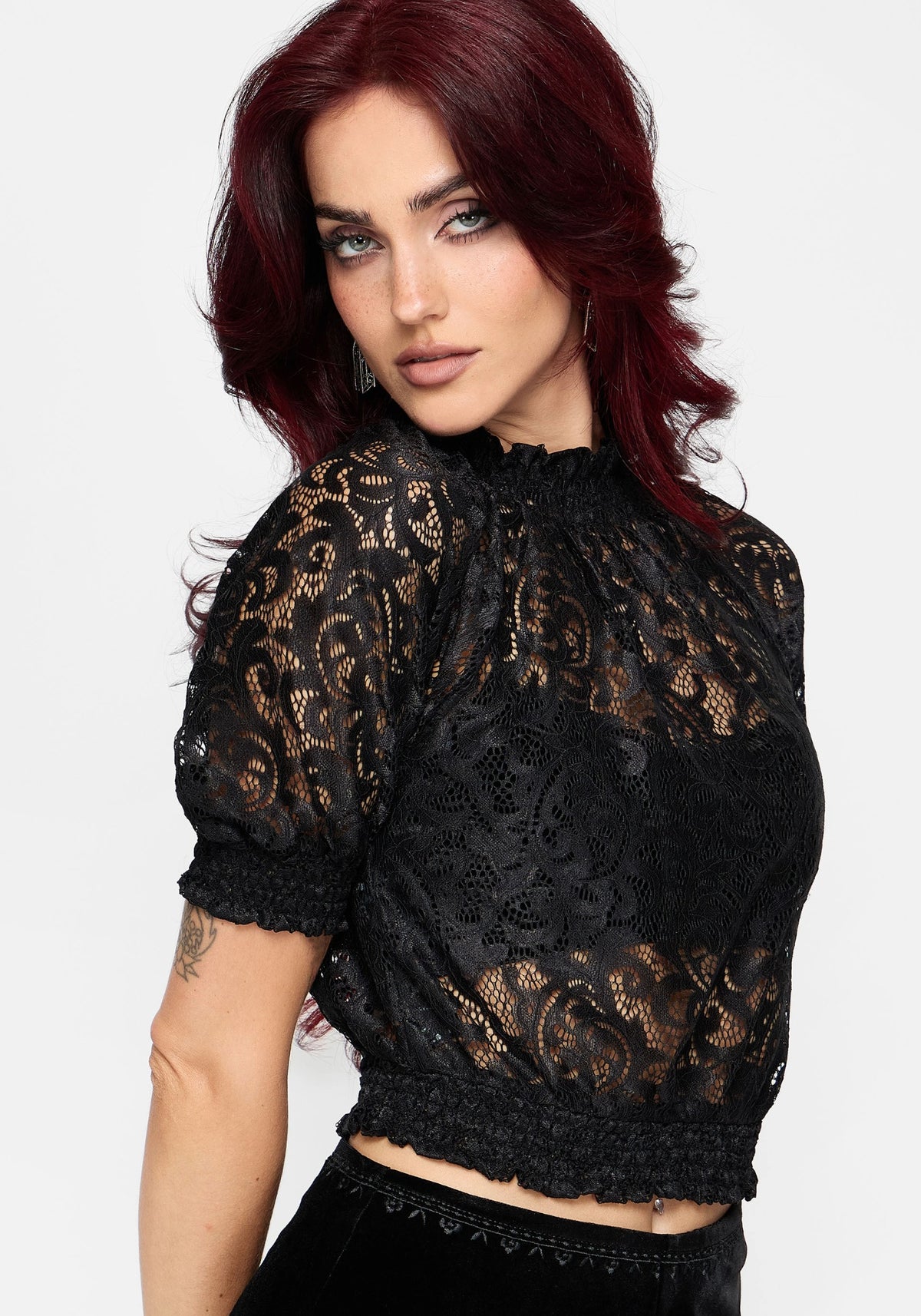 Mave Gesmokt Lace Bluse