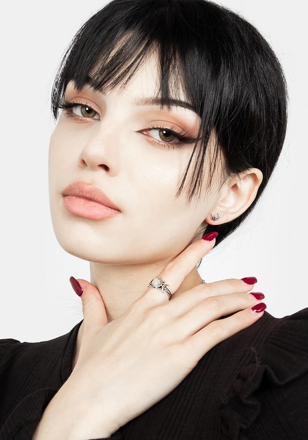 GODDESS TRIPLE MOON MOONSTONE RING