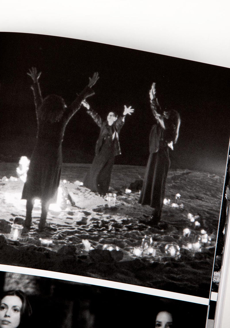 A New History Von Witchcraft :