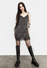 Hallow Spitze Besatz Slip Kleid