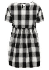 Shirley Rüsche Skater Kleid