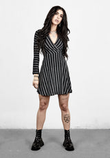 Roxy Glitzer Stehkragen Wickel Kleid