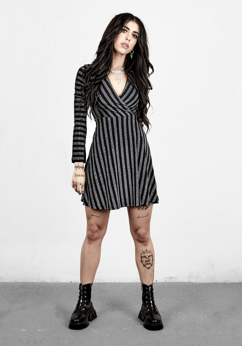 Roxy Glitzer Stehkragen Wickel Kleid