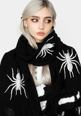 Widow Boucle Schal