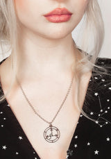 Seal Von Lilith Halskette