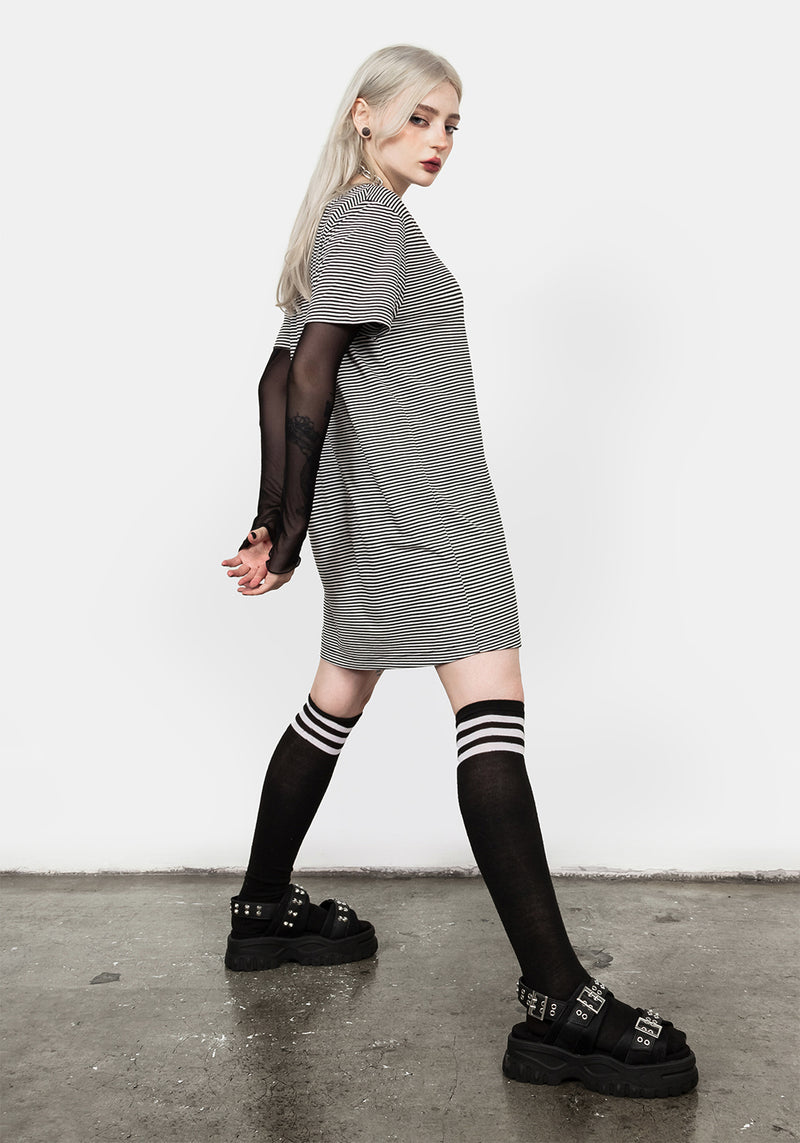 Truth T-Shirt Kleid