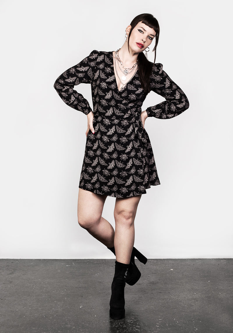 Mortmoth Wickel Mini Kleid