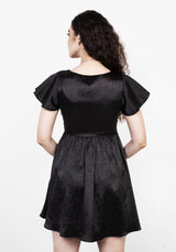 Dorian Passform Und Ausgestellt Satin Mini Kleid