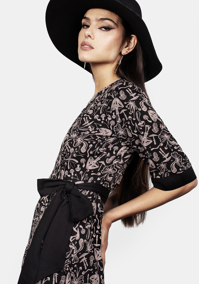 Mycophile Pilz Druck Wickel Midi Kleid